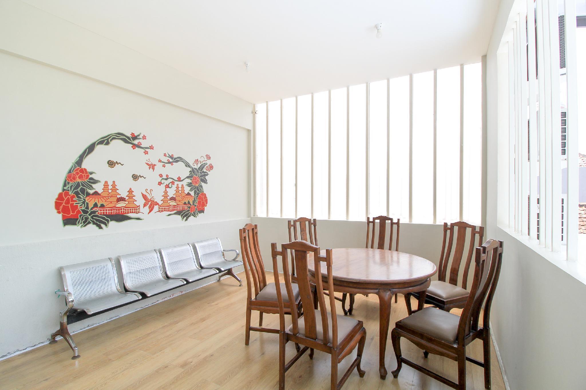 Super Oyo 168 K-15 Residence Surabaya Dış mekan fotoğraf